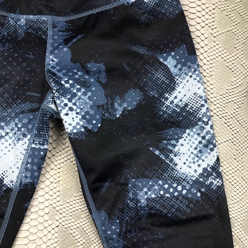 4FOR25 Athleta blue white tye dye dot workout leggings - Picture 4 of 7